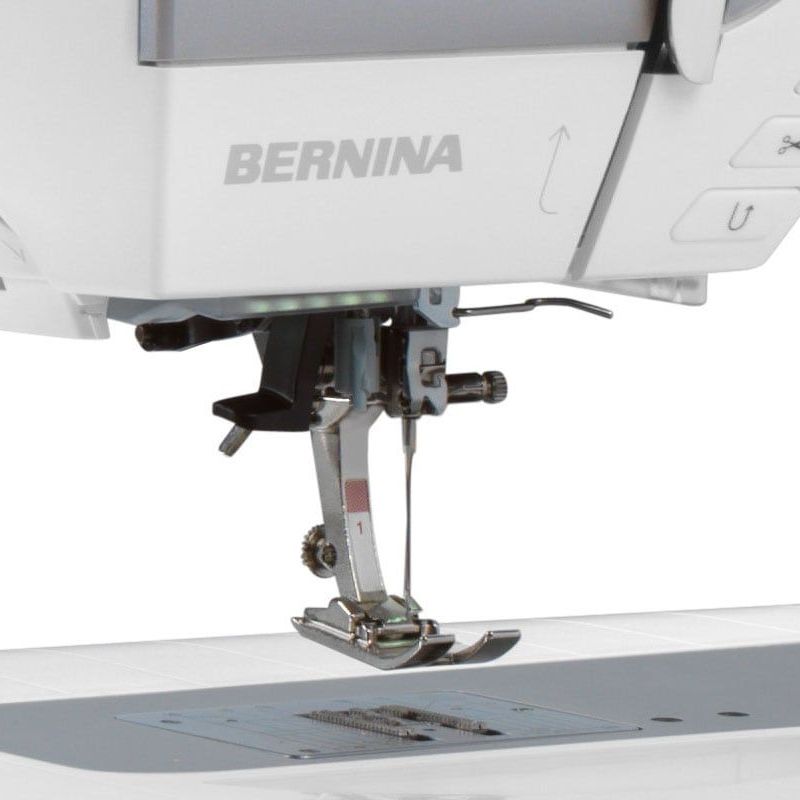 Купить Швейная машина BERNINA 735