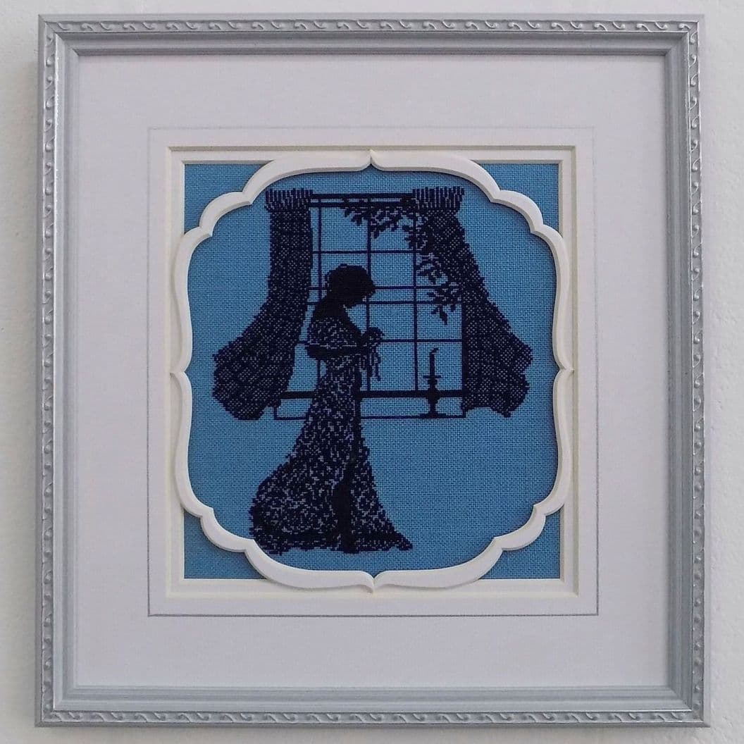 вышивка крестом на заказ панно Девушка у окна