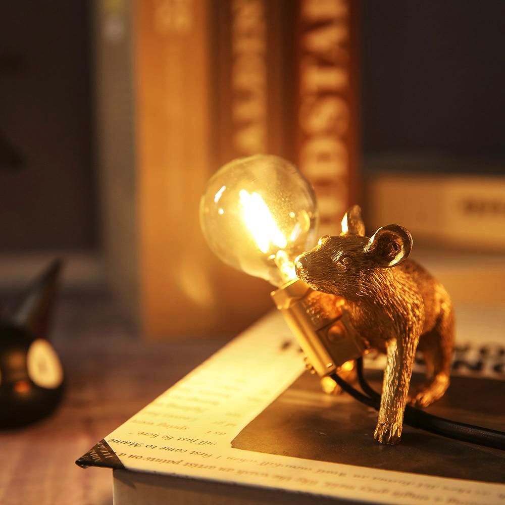 Лампа мышь. White Mouse Table Lamp.