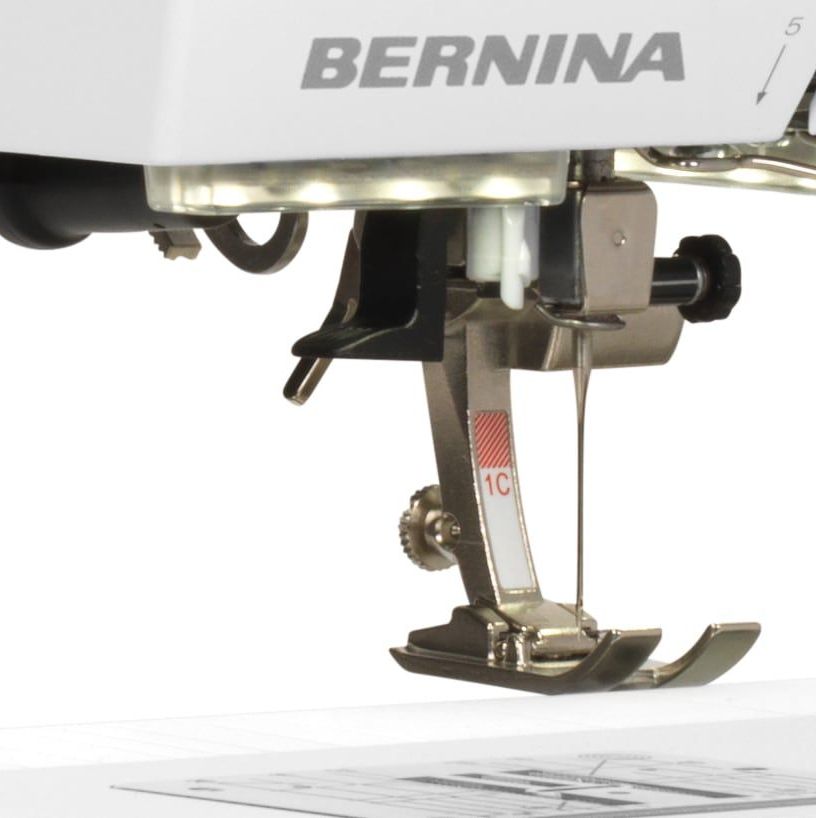 Купить Швейная машина BERNINA 570 QE