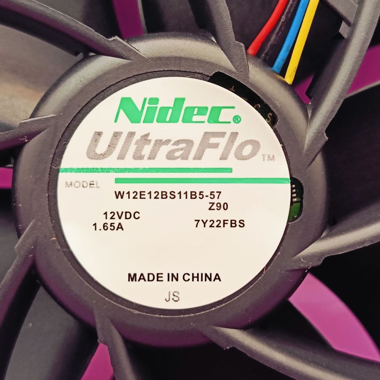 Купить Вентилятор 12х12 NIDEC UltraFlo (1,65 A) 4 пин