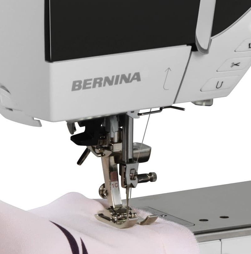 Купить Швейно-вышивальная машина BERNINA 790 QE Plus + вышивальный модуль