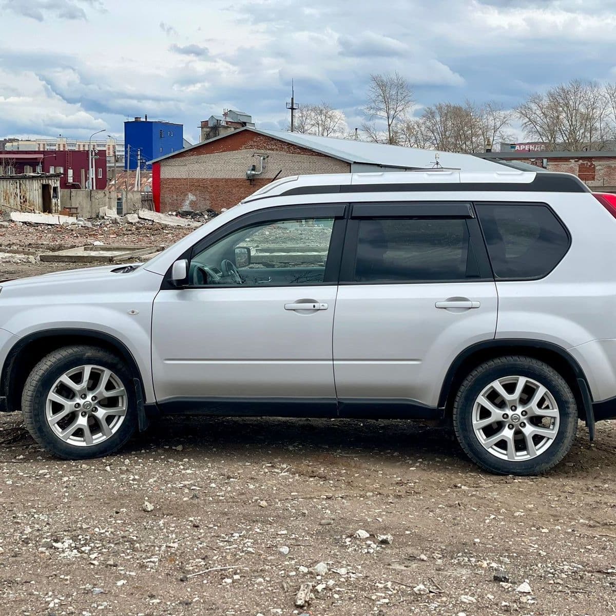 Купить Nissan X-trail 2.5, 4*4, АКПП