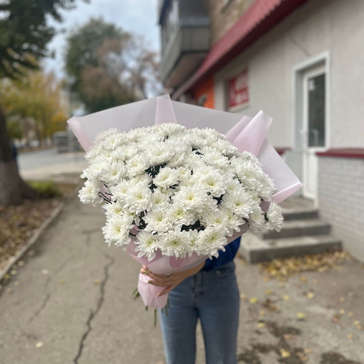 Купить Букет из 15 кустовых хризантем