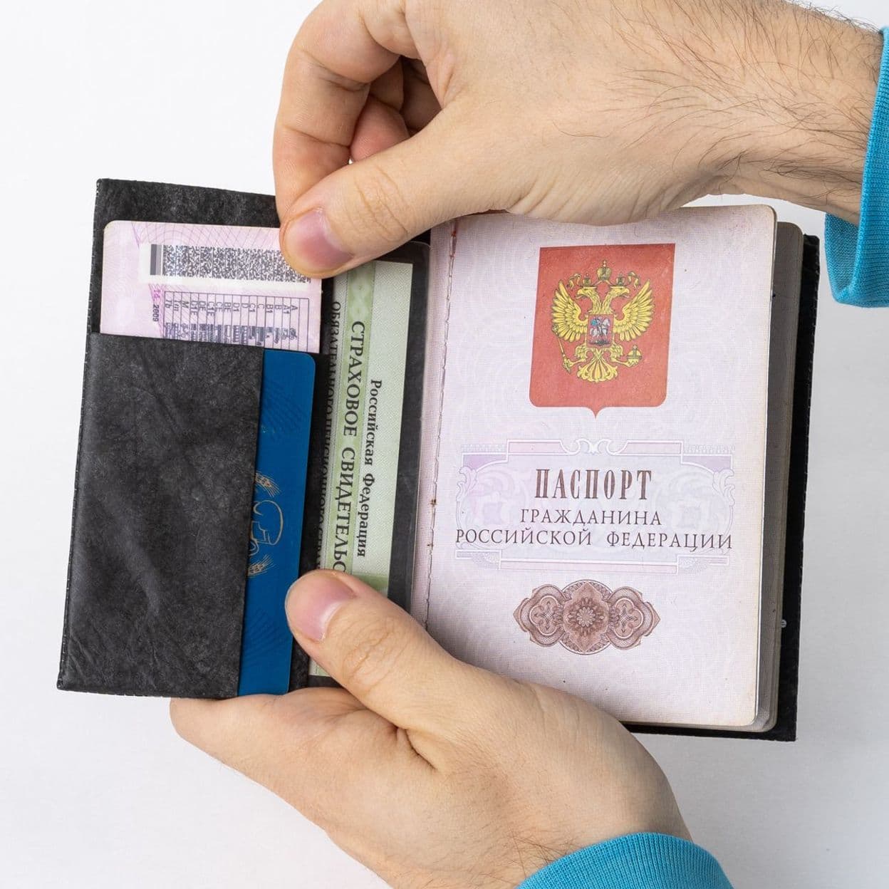 Купить Обложка для паспорта ALAP (чёрная)