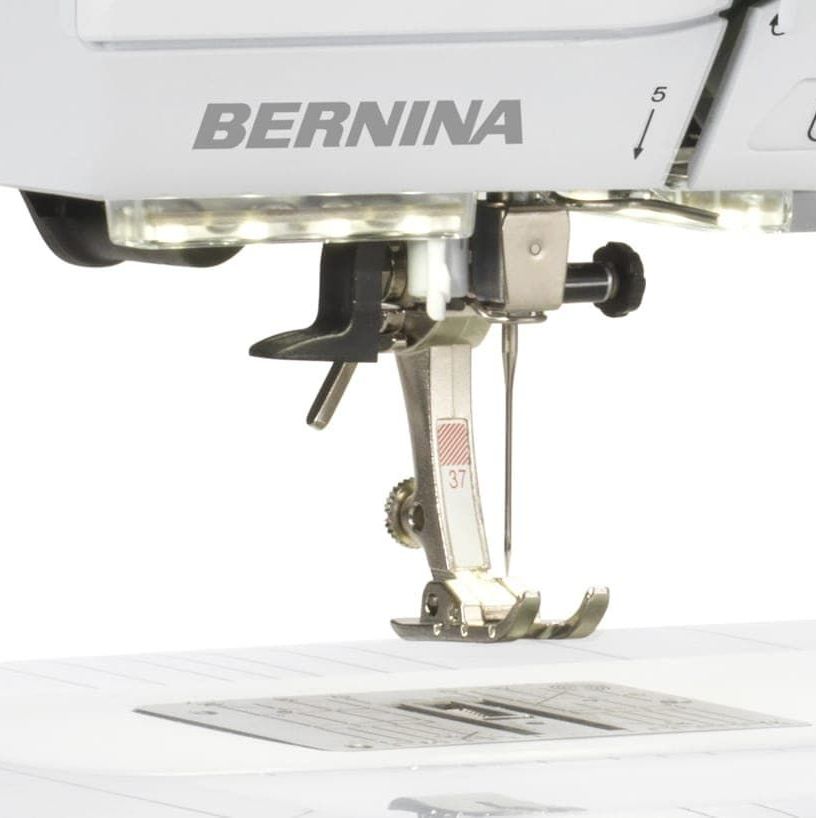 Купить Швейная машина BERNINA 475 QE