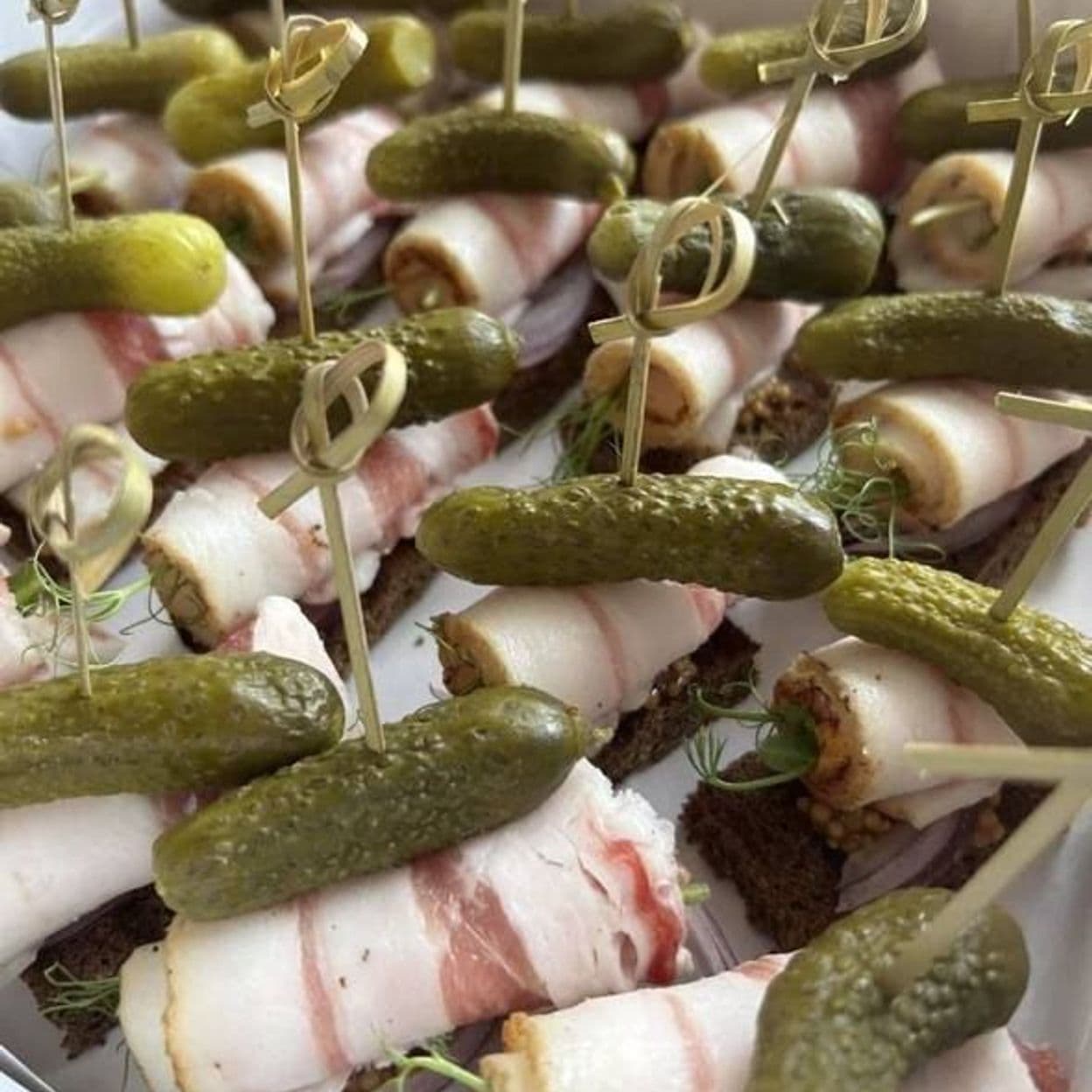 Купить Канапе с беконом