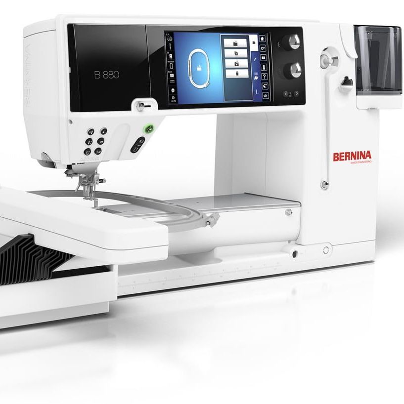 Купить Швейно-вышивальная машина BERNINA 880 PLUS + вышивальный блок