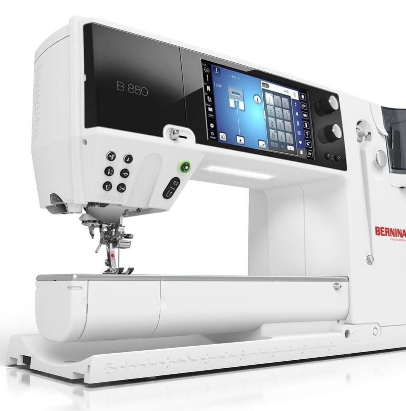 Купить Швейно-вышивальная машина BERNINA 880 PLUS + вышивальный блок