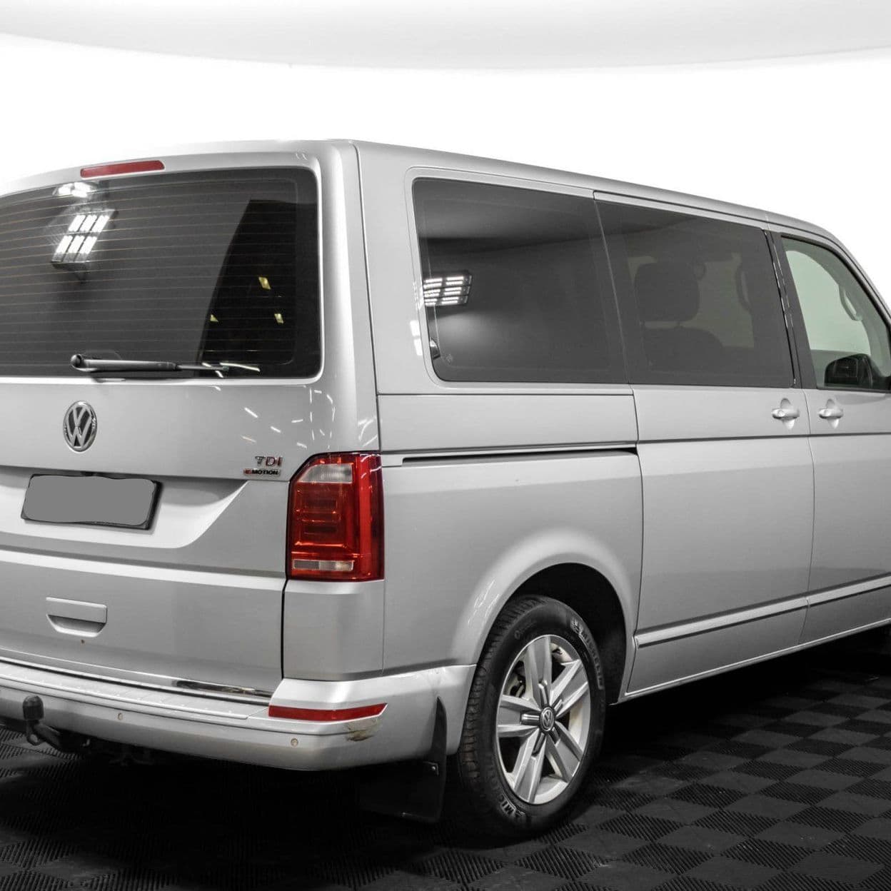 Купить VW Multivan, 7 мест 4*4, бизнес-класс