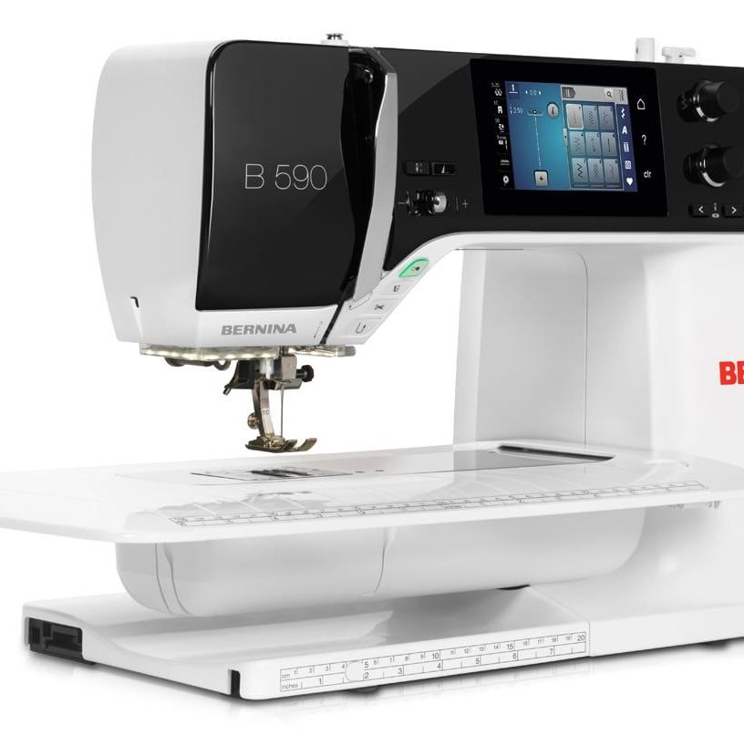 Купить Швейно-вышивальная машина BERNINA 590 QE + вышивальный блок