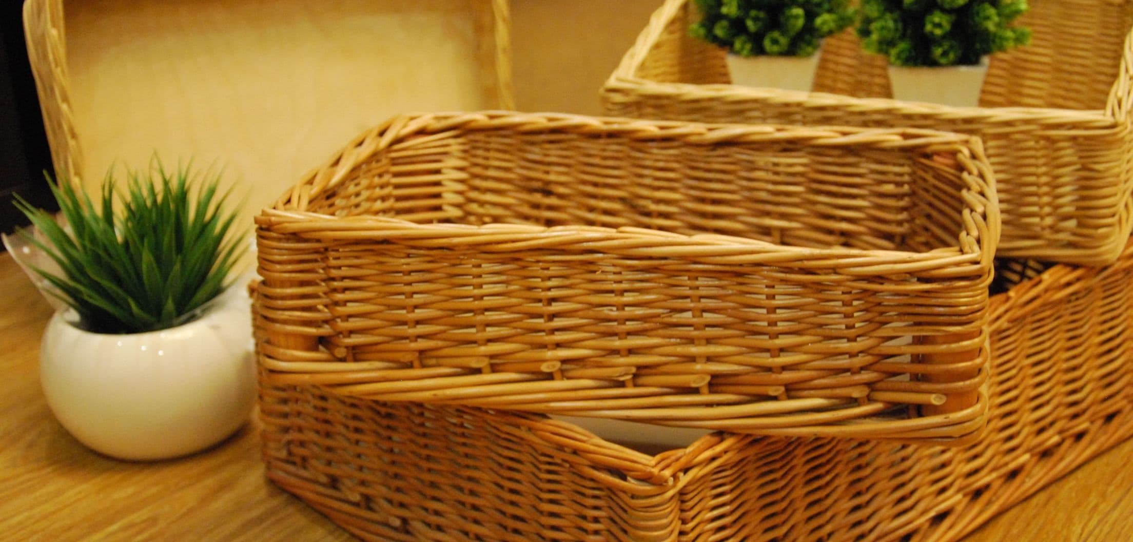 Плетеные корзины из натуральной лозы, ротанга в Москве | Купить корзины оптом от производителя