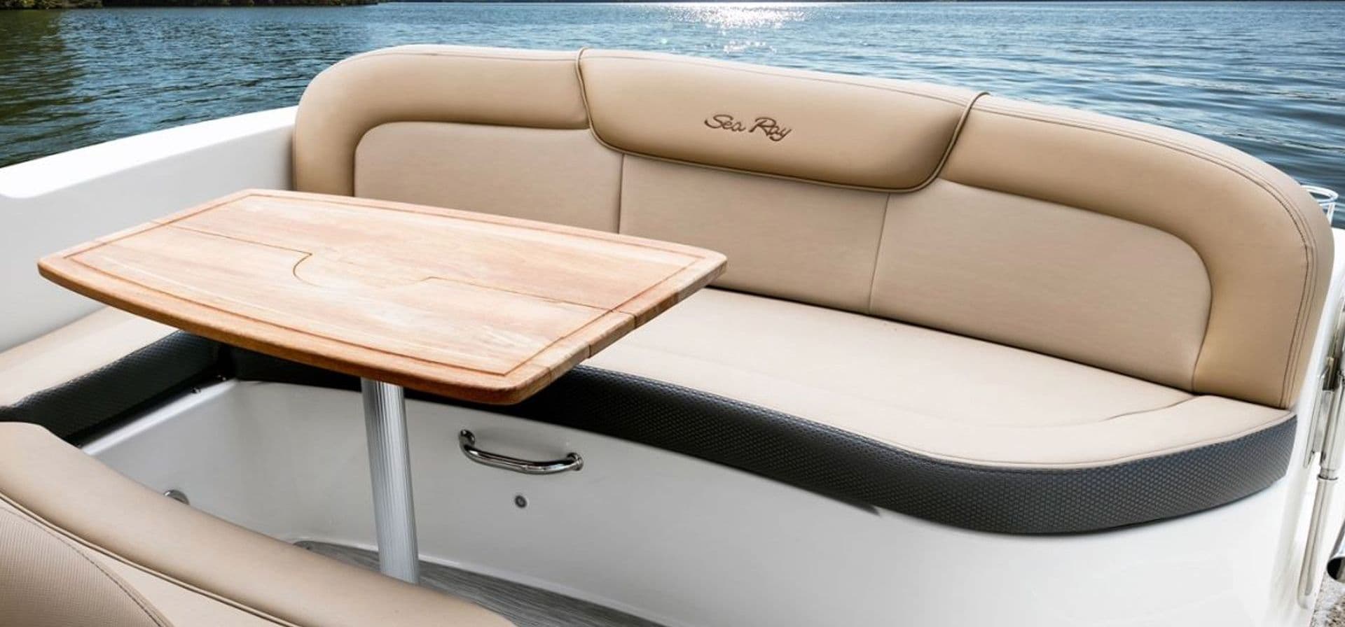 Моторная яхта Sea Ray