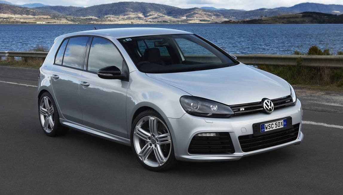 Белый чёрный Volkswagen Golf 6