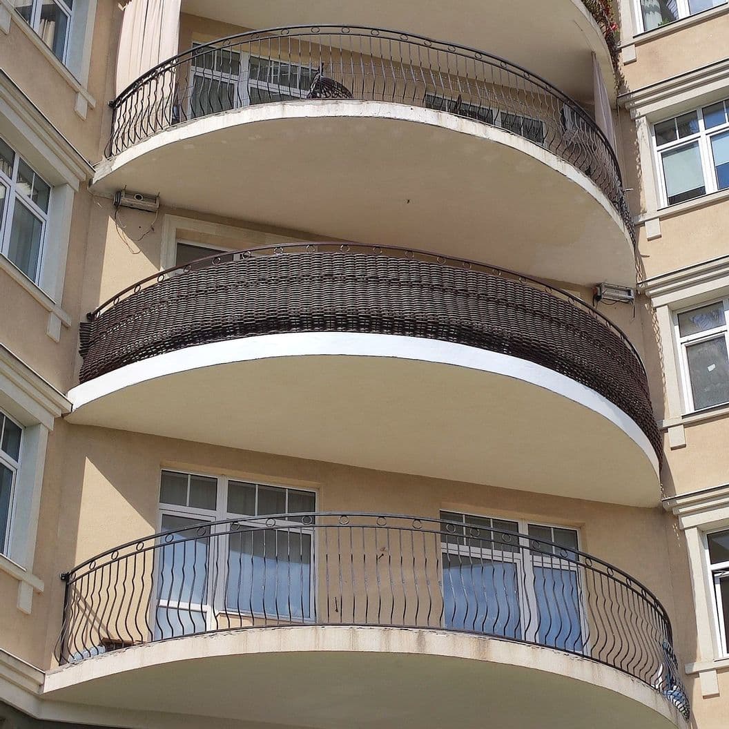Купить Балкон из полимерной лозы 