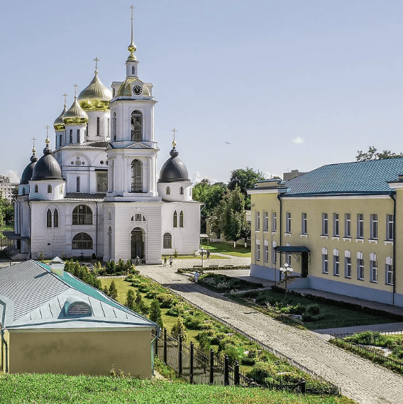 Кремль в городе Дмитров Московской области