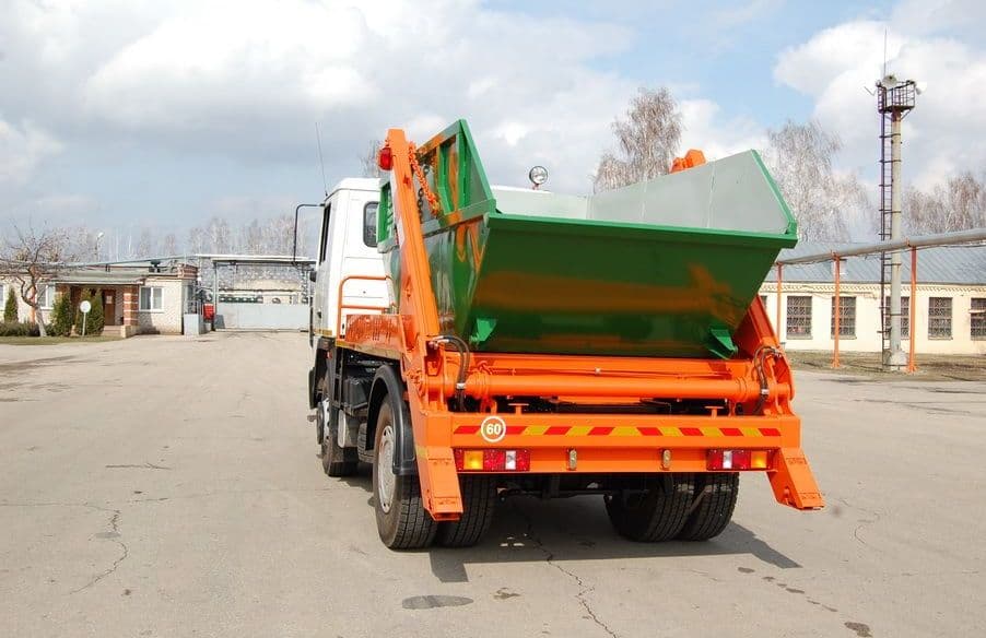 Плюсы вывоза мусора контейнером 8 м3 в Москве и Московской области 