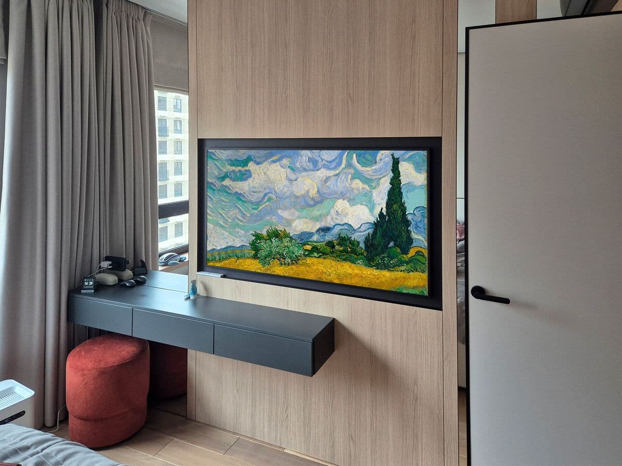 Монтаж телевизора Samsung The Frame 55″ в нишу «заподлицо»