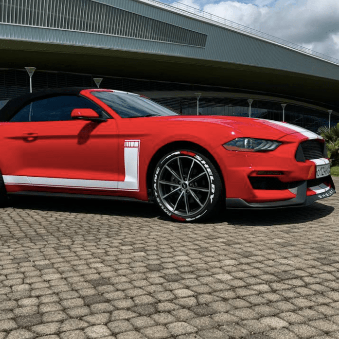 Купить Ford Mustang
