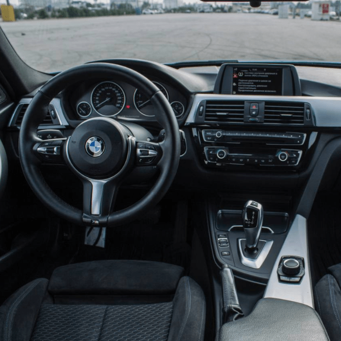 Купить BMW F30