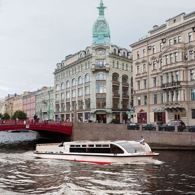 Теплоход на корпоратив в спб