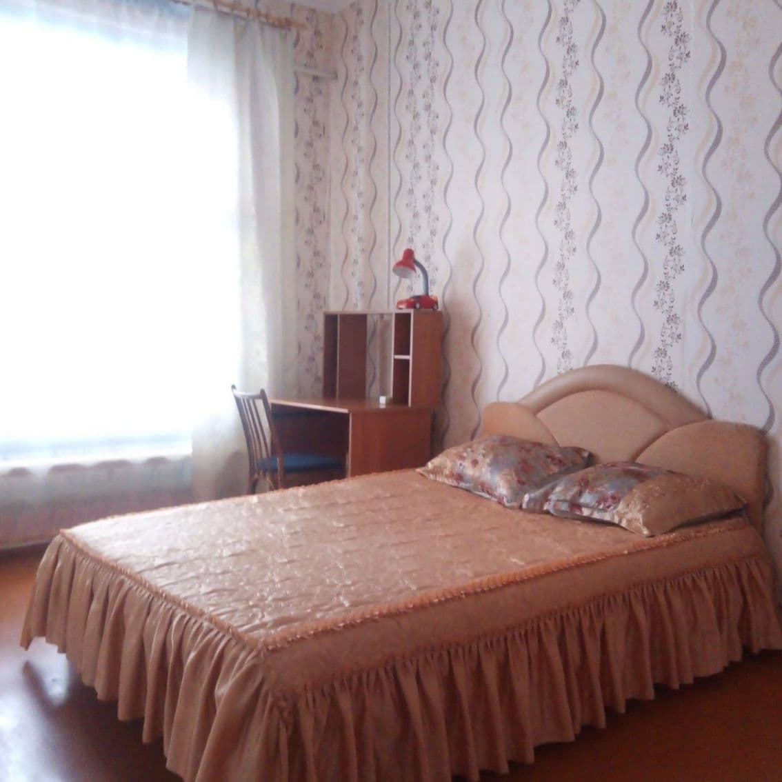 Удобная кровать в квартире в Тайге (снять квартиру)