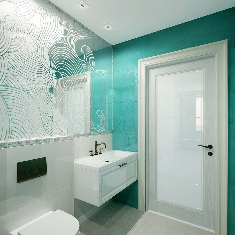 Дизайн ванной в современном классическом стиле, бирюзовой плиткой, белой мебелью, большим зеркалом с рисунком