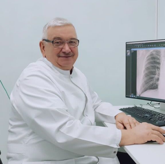 Купить Васильев Николай НиколаевичВрач рентгенолог, высшая квалификационная категория, стаж работы более 40 лет