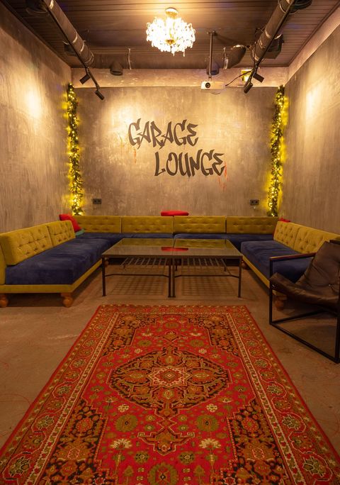 Garage Lounge