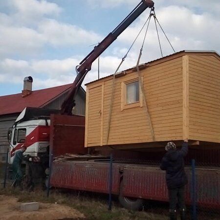 Перевозка бани манипулятором в Московской области